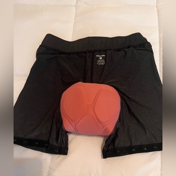 DEALYORK Padded 1 pair Bike Shorts Cycling Bicycle Biking Biker 3D Padding NWT - Picture 11 of 14